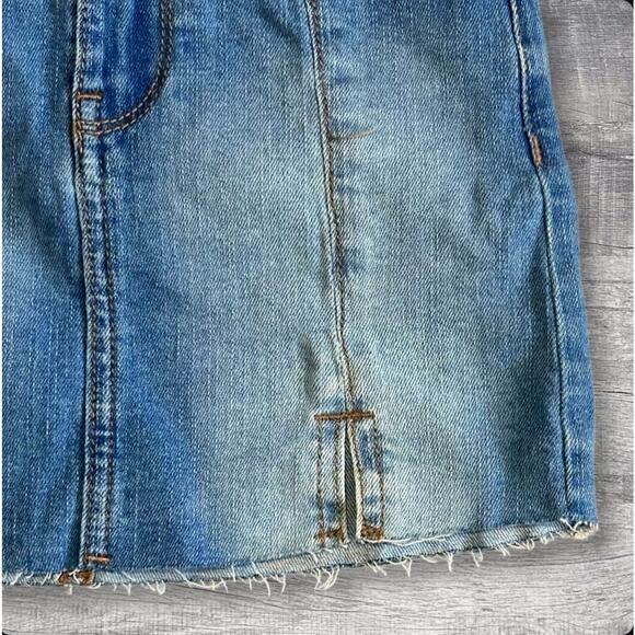 Old Navy Floral Leaf T Shirt & Light Wash Adjustable Skirt Girls 5t Outfit Set - Picture 8 of 9